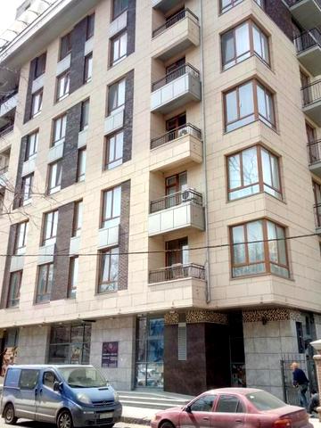 Відрадна вул., 13