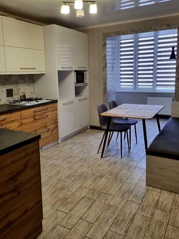 Келецька вул., 140