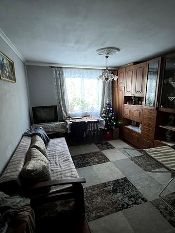 центральна, 12