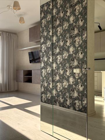 Освіти вул., 17