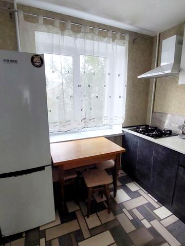 Олімпійська вул., 16