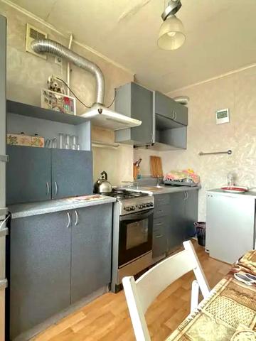 Набережна Перемоги вул., 104