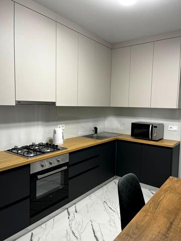 На Нивах вул., 15