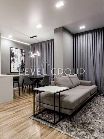 Академіка Заболотного вул., 1-А