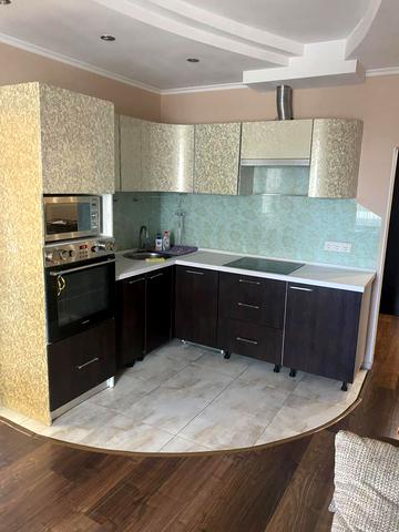 Миколи Лаврухіна вул., 8