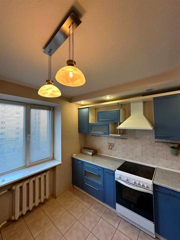 Політехнічна вул. (Воїнів-Інтернаціоналістів), 10