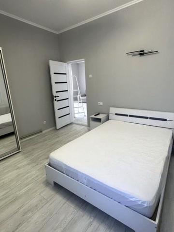 Садова вул., 14