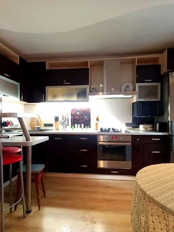 Машинобудівників вул., 1-В