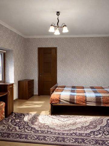 Лесі Українки вул., 11