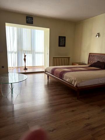 Січеславська Набережна вул., 11