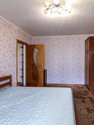 Лариси Руденко вул., 3-Б