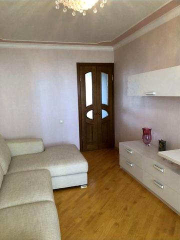 Титаренківський пров., 22