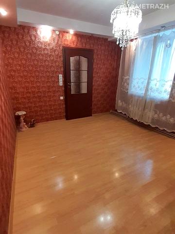 Зброярська вул., 8