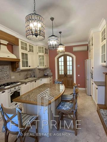 Звіринецька вул., 47