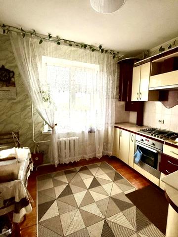 Степана Бандери вул., 16