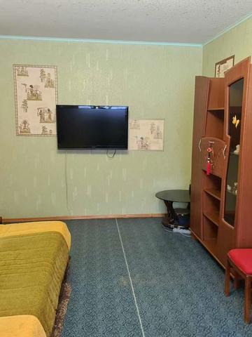 Золочівська вул., 17