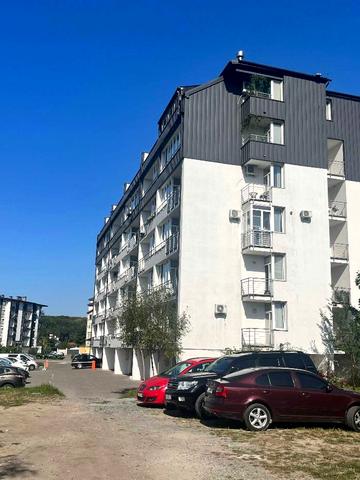 Львівська вул., 27