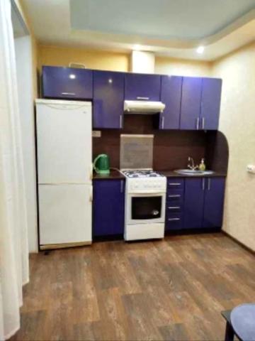 Старокозацька вул. (Комсомольська), 74а