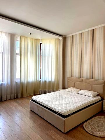 Генуезька вул., 36