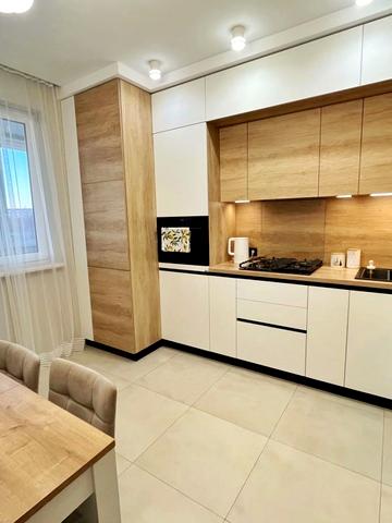 Карла Мікльоша вул., 27