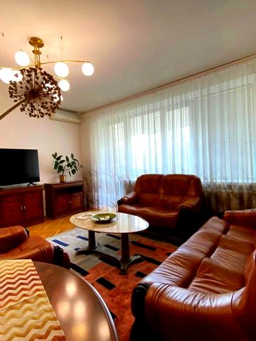 Тарасівська вул., 21