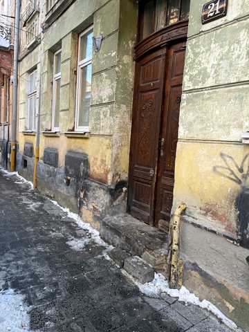 Шептицьких вул., 21