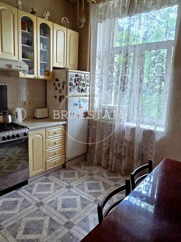 Велика Васильківська вул. (Червоноармійська), 42