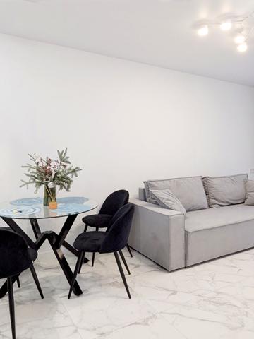 Олександра Олеся вул., 8/17