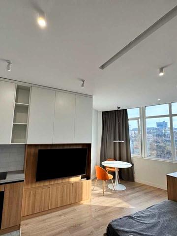 Виконкомівська вул., 24-Б