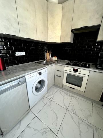 Гната Хоткевича вул., 79