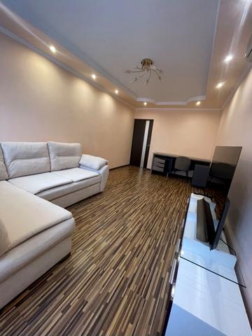 Євгена Чикаленка вул., 59к