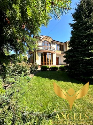 Святослава Хороброго вул., 44