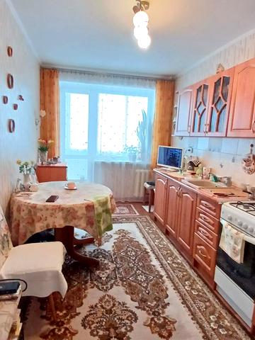 Хотинська вул., 9