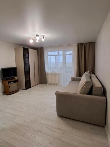 Семафорна вул., 13