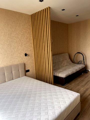 Кадетський Гай вул., 10