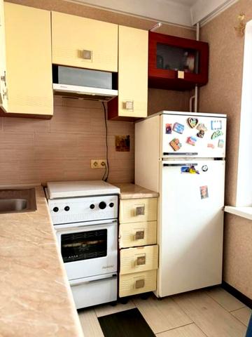 Оболонський просп., 16