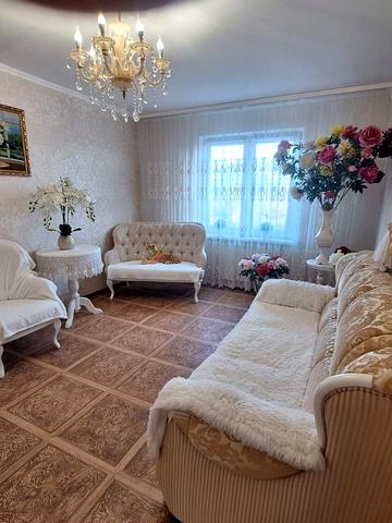 Здолбунівська вул., 13