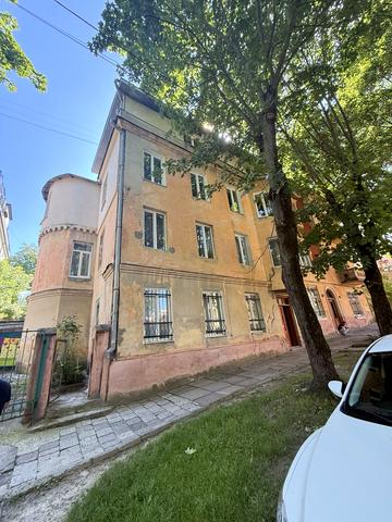 Івана Карпинця вул. (), 5