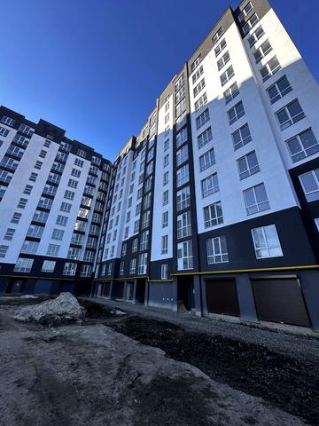 Чорновола вул., (Будинок 2)