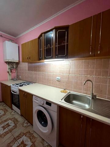 Довга вул., 39