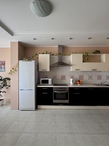 Андрія Аболмасова вул. (Панельна), 6