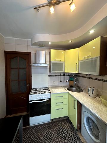 Олександра Поля просп. (Кірова), 86