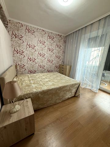 Богдана Хмельницького вул., 11-Б