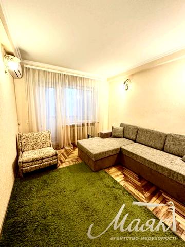 Чарівна вул., 137