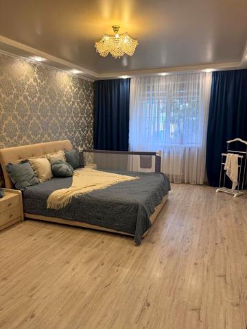 Соборна вул. (Петропавлівська), 10-Г