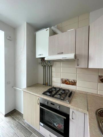 Академіка Шалімова вул., 61