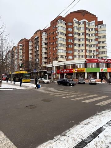 Небесної Сотні вул. (Леніна), 61