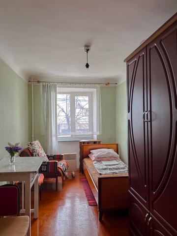 Гетьмана Полуботка вул., 8