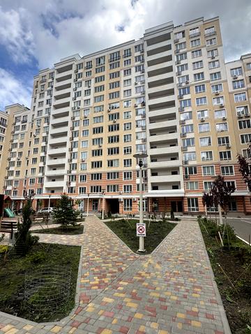 Садова вул., 4