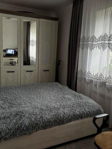 Володимира Великого вул., 48